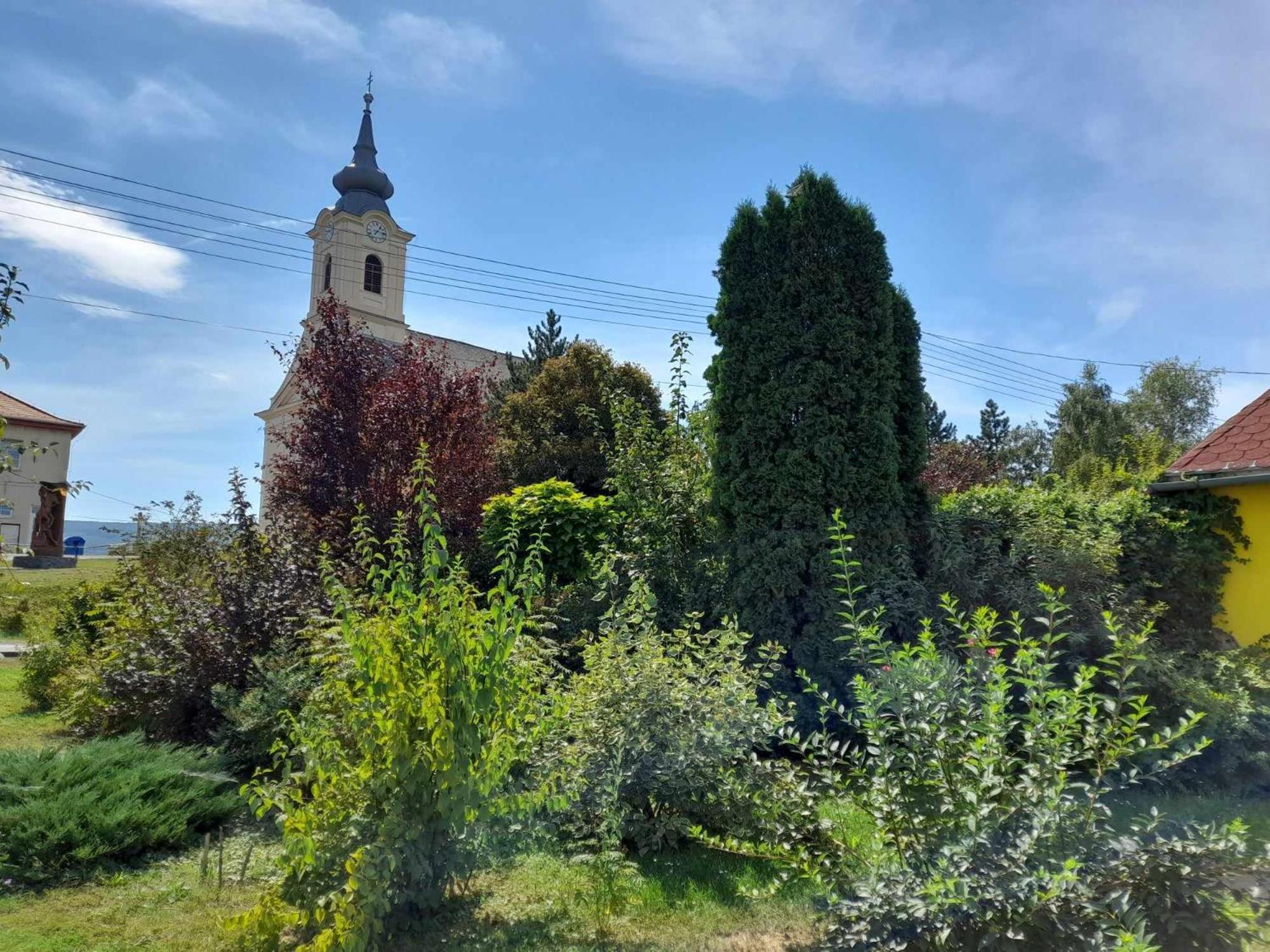 Gyoengyvirag Apartment Romhány Екстериор снимка